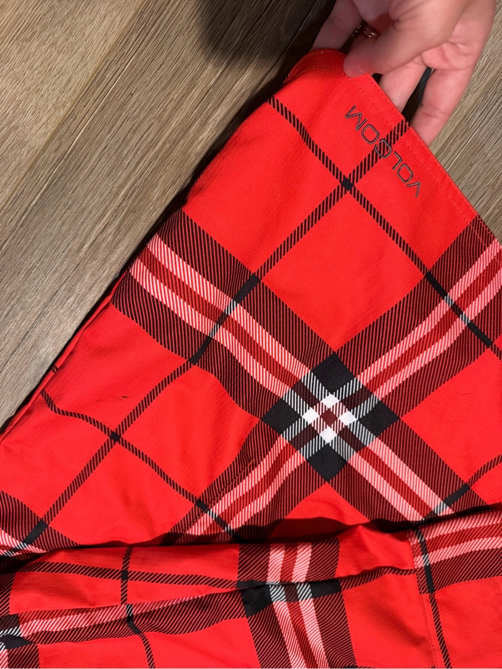Volcom King 2L Shell Jacket Ski Snow Snowboard Winter NEW Zumiez Red Plaid Men’s - Picture 4 of 9